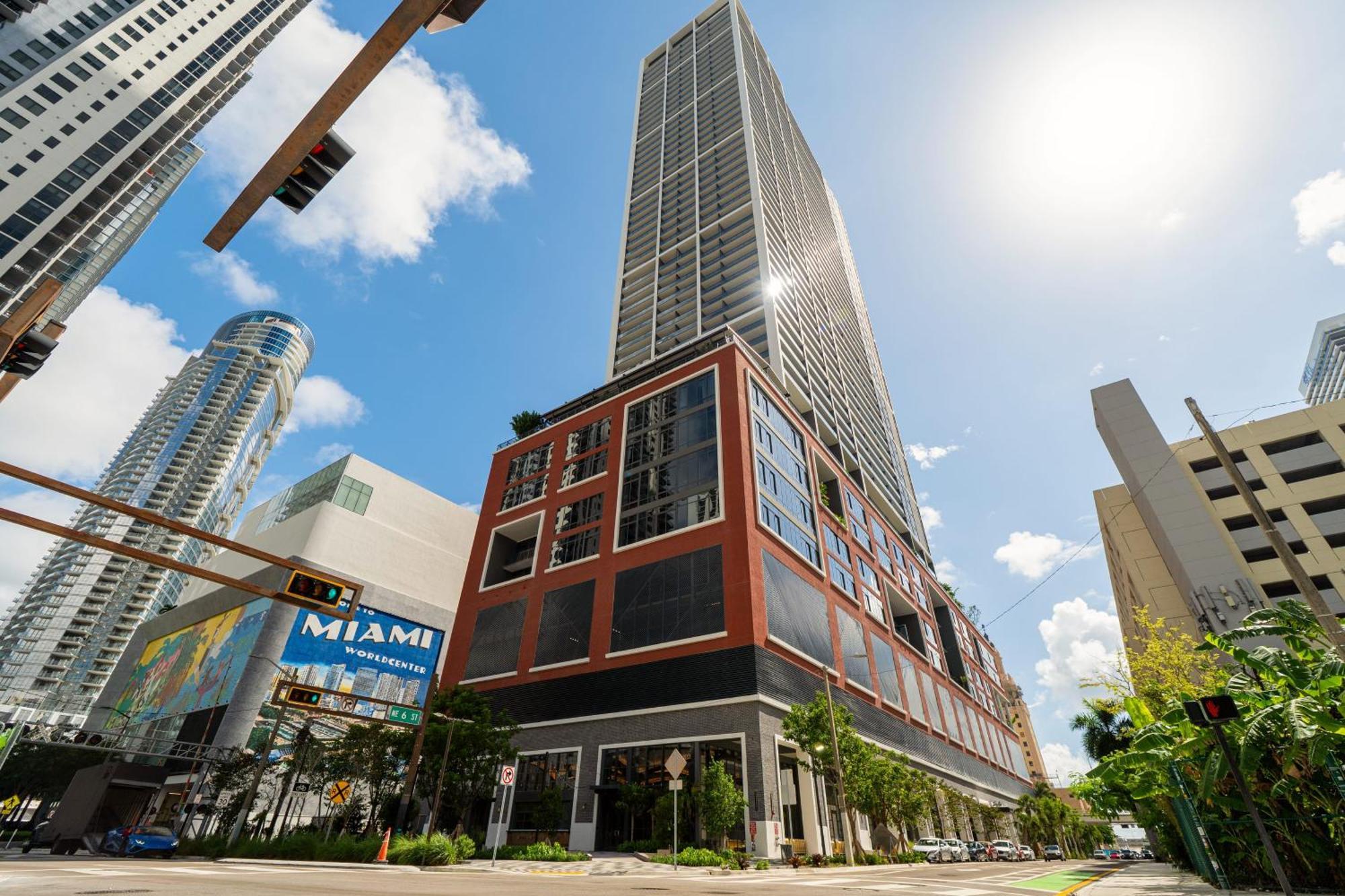 Apartamento Stunning With Free Parking On 46th Floor! *